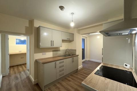 undefined, Very Large Fully Refurbished 4/5 Bed House. Fair View, Blackwood