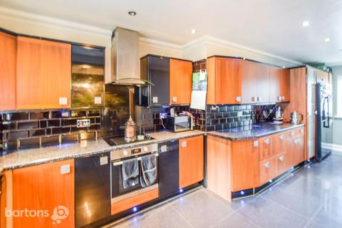 3 bedroom semi-detached house for sale, Simmonite Road, KIMBERWORTH