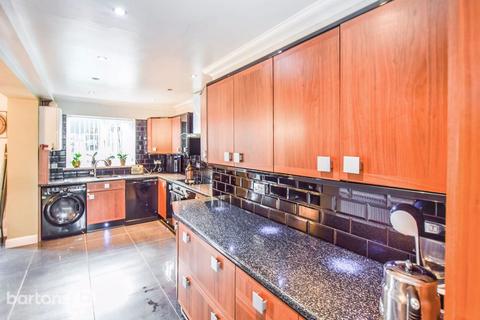 3 bedroom semi-detached house for sale, Simmonite Road, KIMBERWORTH