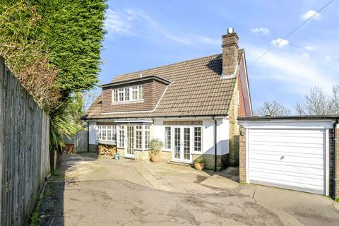 4 bedroom detached house for sale, Forest View, Nutley