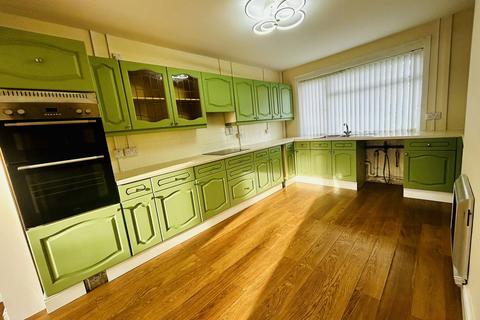 3 bedroom semi-detached house to rent, Pine Grove, Neath