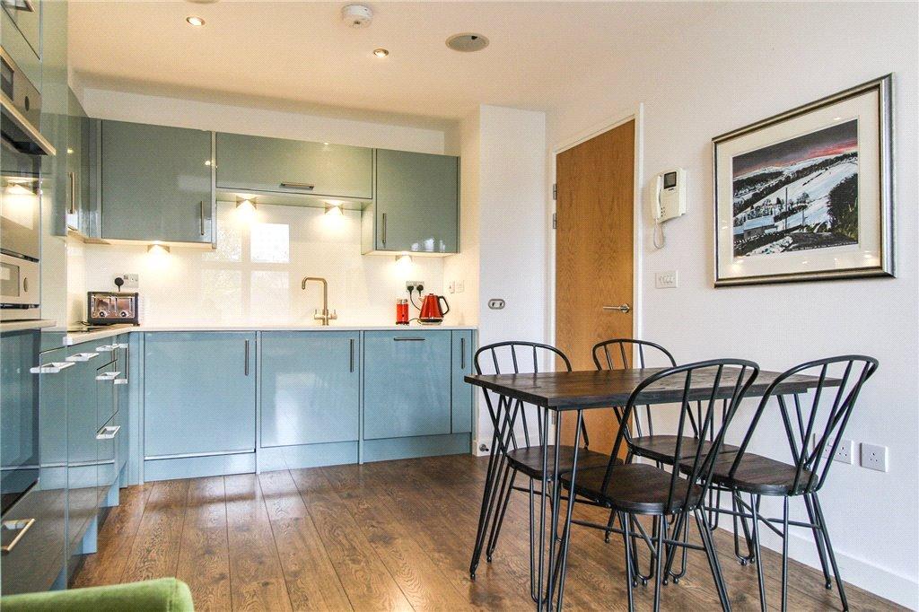 Dining/Kitchen Area