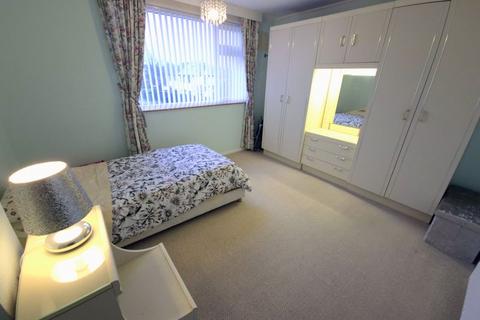 3 bedroom semi-detached house for sale, Parkstone Mount, Leeds