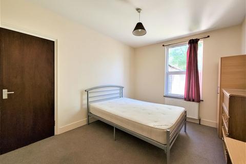 undefined, 2 bedroom flat - Wood Green N22 5NA