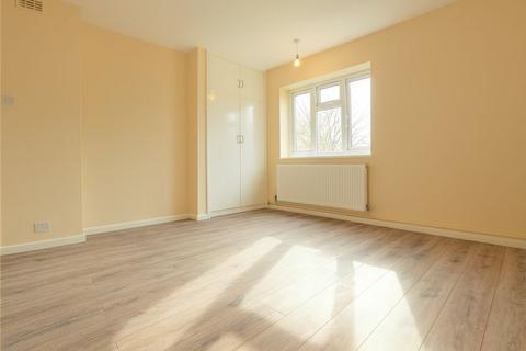 undefined, 2 bedroom flat in Enfield EN1