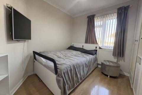 undefined, Minet Drive, Hayes, UB3