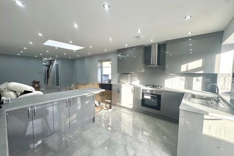 undefined, Swan Road,  Feltham, TW13