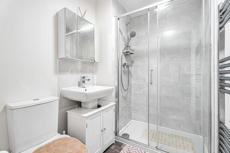 En-Suite 2