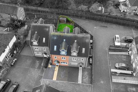 Brookroyd View, Birstall, Batley, WF17
