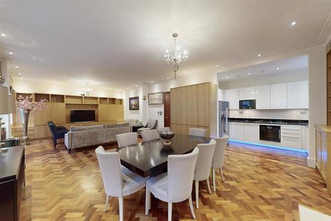 undefined, GROSVENOR SQUARE, London, W1K