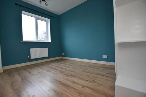 3 bedroom semi-detached house to rent, Leafe Close, Nottingham
