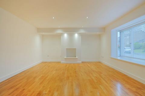 2 bedroom flat for sale, Ryefield Gardens, Sheffield S11