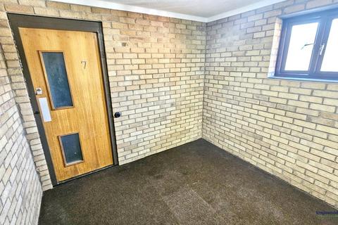 undefined, Grove Road, Nottingham, NG7 1HE