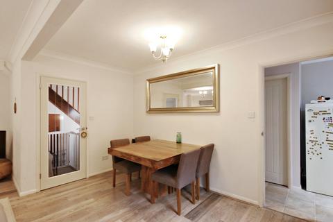 undefined, Lashmere, Copthorne, RH10
