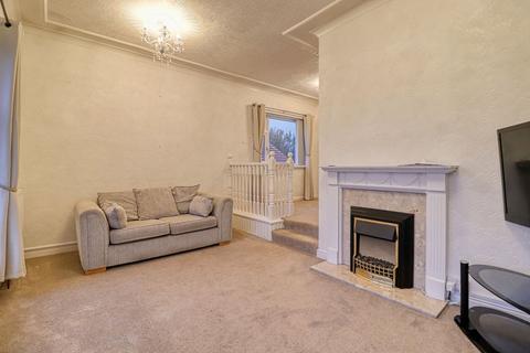 3 bedroom detached bungalow to rent, The Dales, Scunthorpe