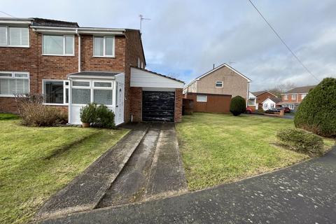undefined, Rhodfa Helyg, Leeswood, Mold