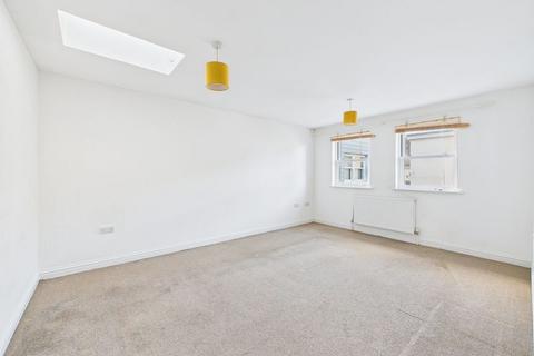 undefined, Jenkins Court, Redruth - Close to town centre, chain free sale