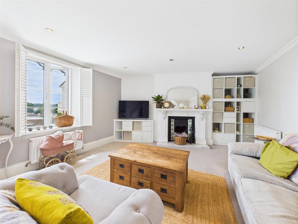 CAM04099 G0-PR0137-STILL014.jpg