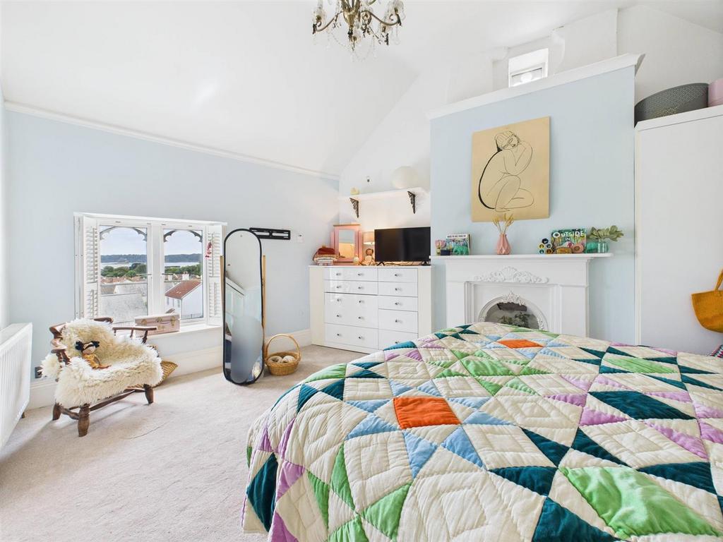 CAM04099 G0-PR0137-STILL007.jpg