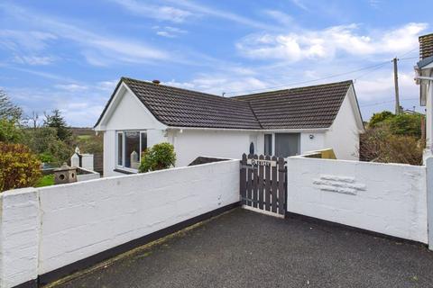 3 bedroom bungalow for sale, Higher Pennance, Lanner - Versatile non-estate bungalow set back from passing traffic