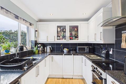 3 bedroom bungalow for sale, Higher Pennance, Lanner - Versatile non-estate bungalow set back from passing traffic