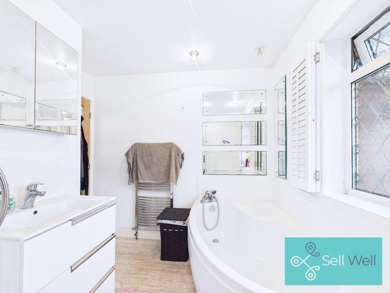 Master En-Suite