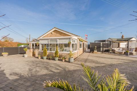 undefined, California Crescent, California, NR29