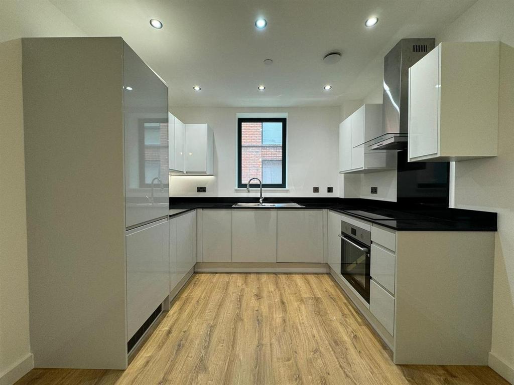 Kitchen pic 2.jpeg