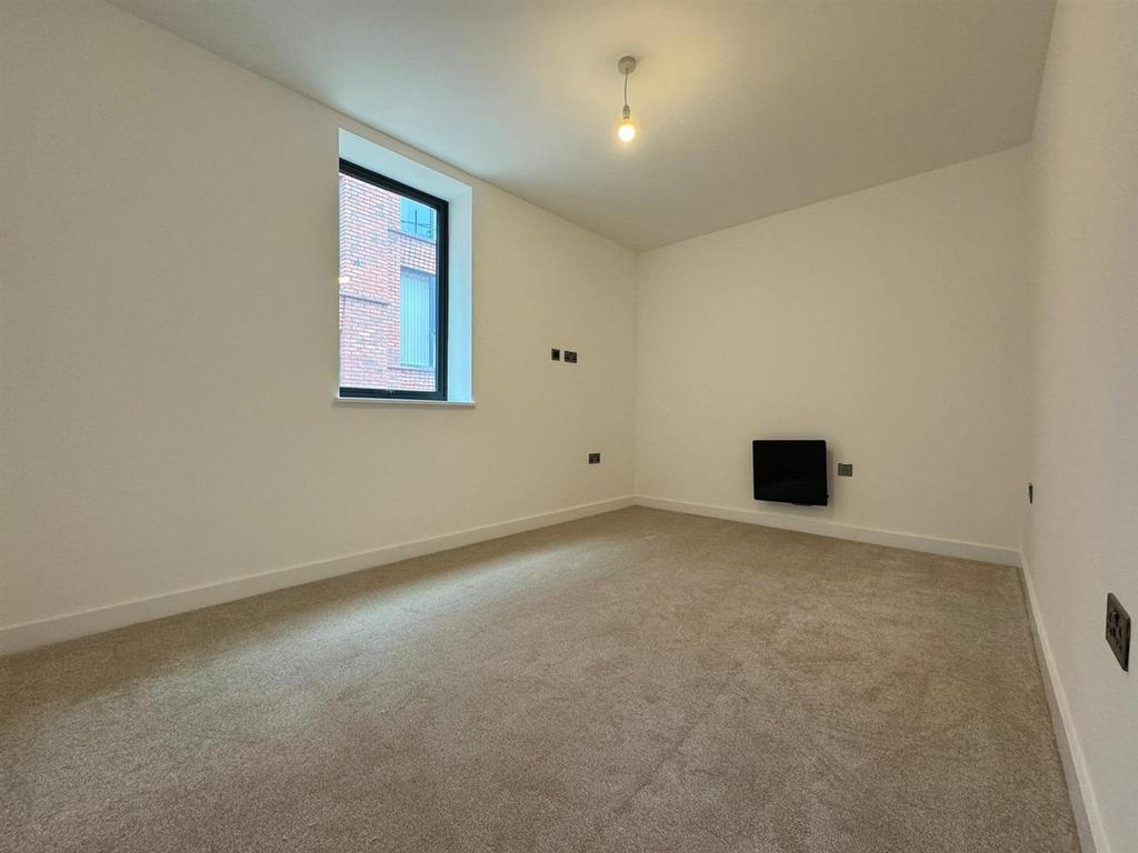 Bedroom pic 1.jpeg