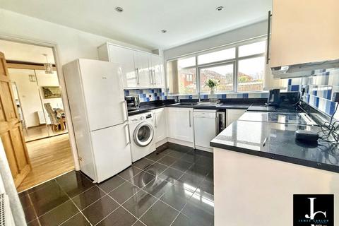 3 bedroom detached house for sale, Duxmore Way, Telford TF4