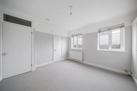 1 bedroom flat for sale, Bushey Road, Raynes Park SW20