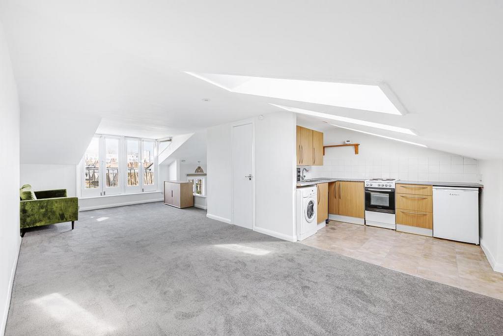 Low res TFF 138 Dalling Road (5).jpg