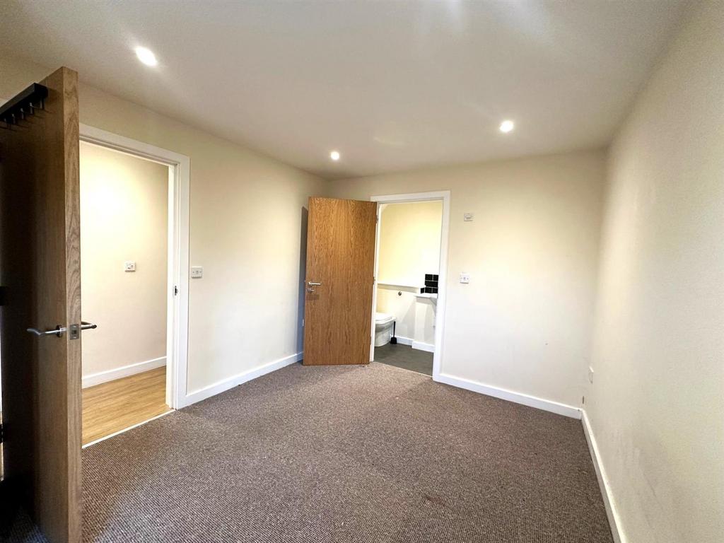 Bedroom 1.2.jpg