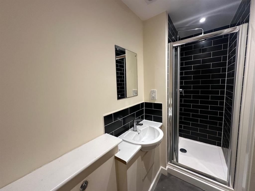 Shower Room.jpg
