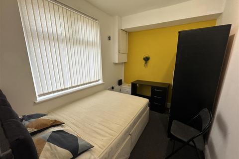 1 bedroom in a house share to rent, Cambria Street, Liverpool L6