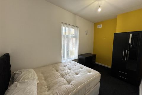 1 bedroom in a house share to rent, Cambria Street, Liverpool L6