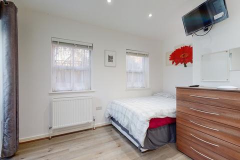 undefined, Blenheim Gardens, London NW2