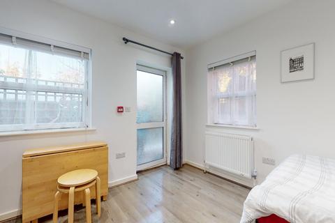 undefined, Blenheim Gardens, London NW2