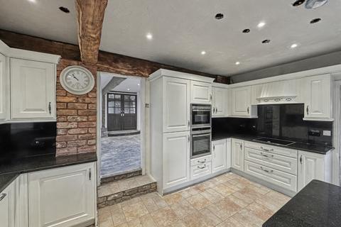 4 bedroom cottage for sale, The Cottage, Woodside Farm, Hyde