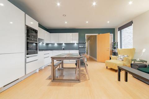 2 bedroom apartment for sale, Hansel Rd - Large Balcony