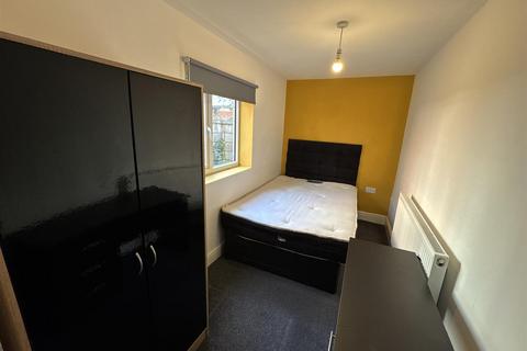 1 bedroom in a house share to rent, Cambria Street, Liverpool L6