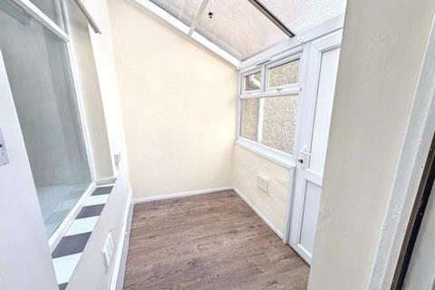 3 bedroom terraced house to rent, Wyndham Street, Treherbert, Treorchy