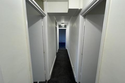 undefined, Western Road, Sutton SM1