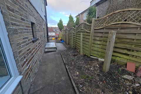 undefined, Aireville Grove, Shipley, BD18