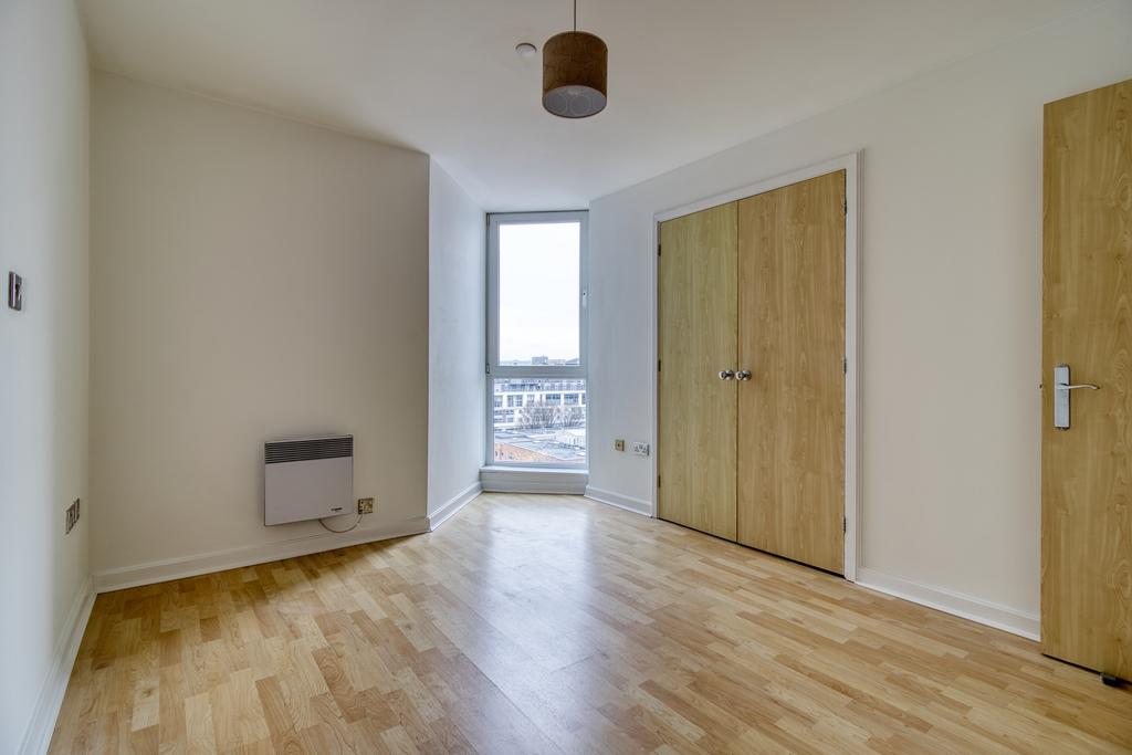 Bedroom One - Ewe Move Swindon South