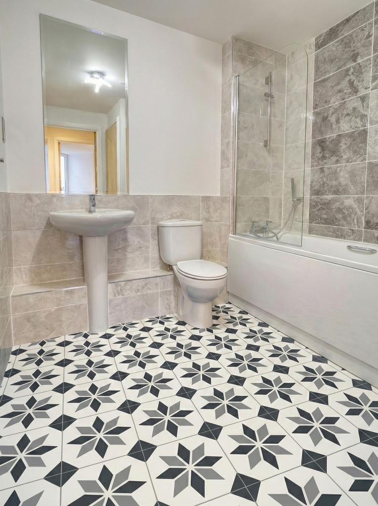 Bathroom - Ewe Move Swindon South