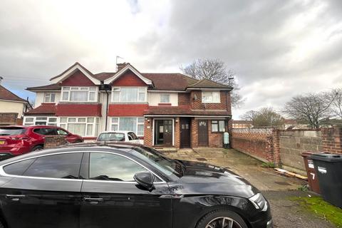 undefined, Lafone Avenue, Feltham TW13