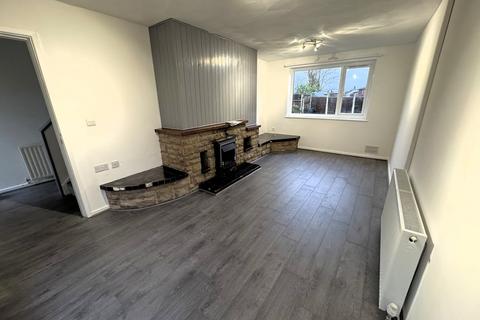 3 bedroom semi-detached house to rent, Breck Bank, Newark NG22