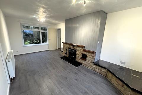 3 bedroom semi-detached house to rent, Breck Bank, Newark NG22