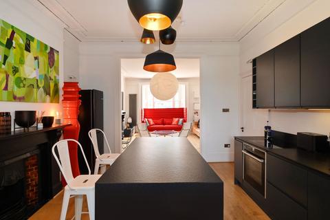 undefined, Lansdowne Crescent, W11